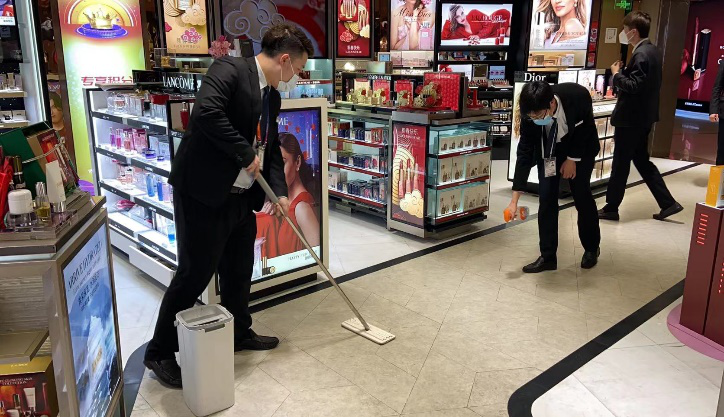 【中國免稅人在行動(dòng)?黨員先鋒篇】之三： 在疫情中堅(jiān)守 “逆行者”全力保障服務(wù)