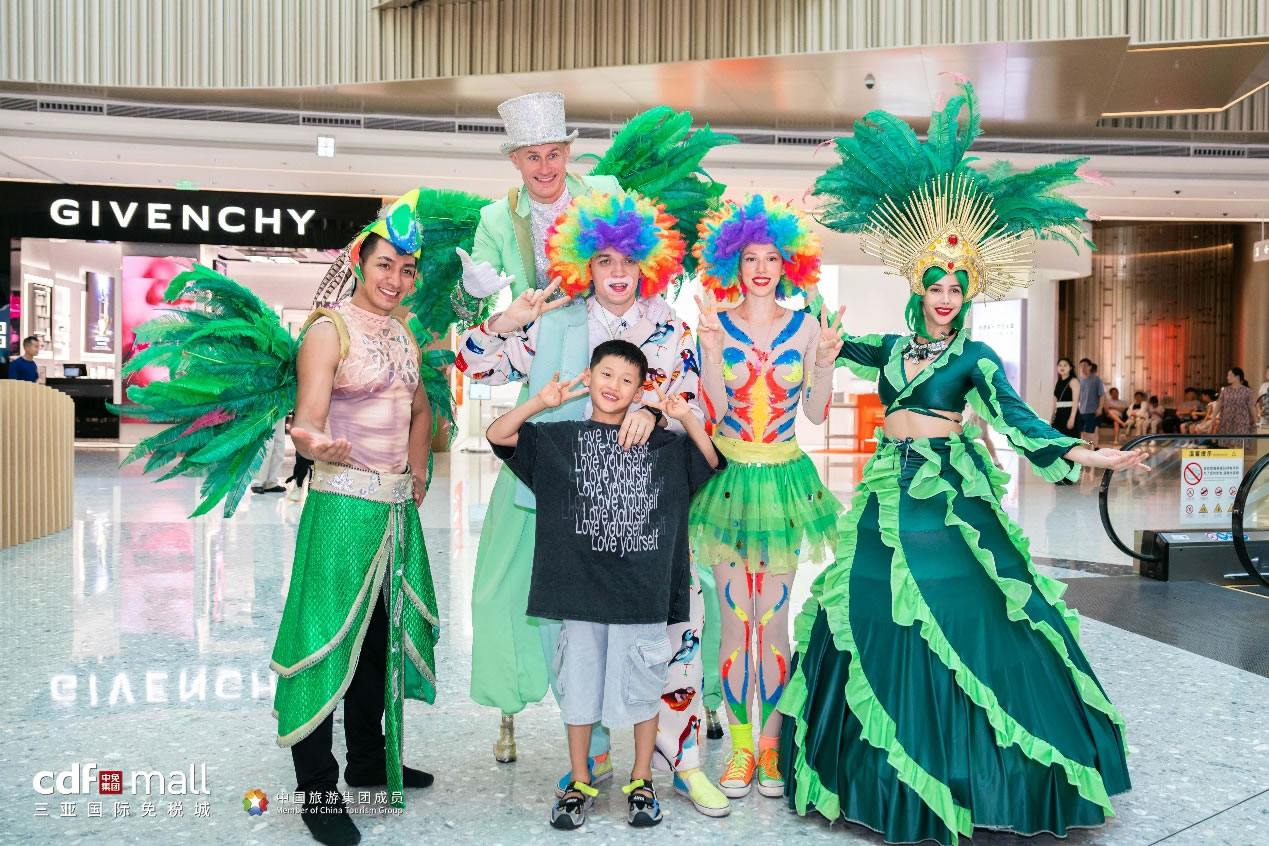 引領(lǐng)風(fēng)潮樹標(biāo)桿，cdf三亞國(guó)際免稅城十年免稅購(gòu)物創(chuàng)新實(shí)踐