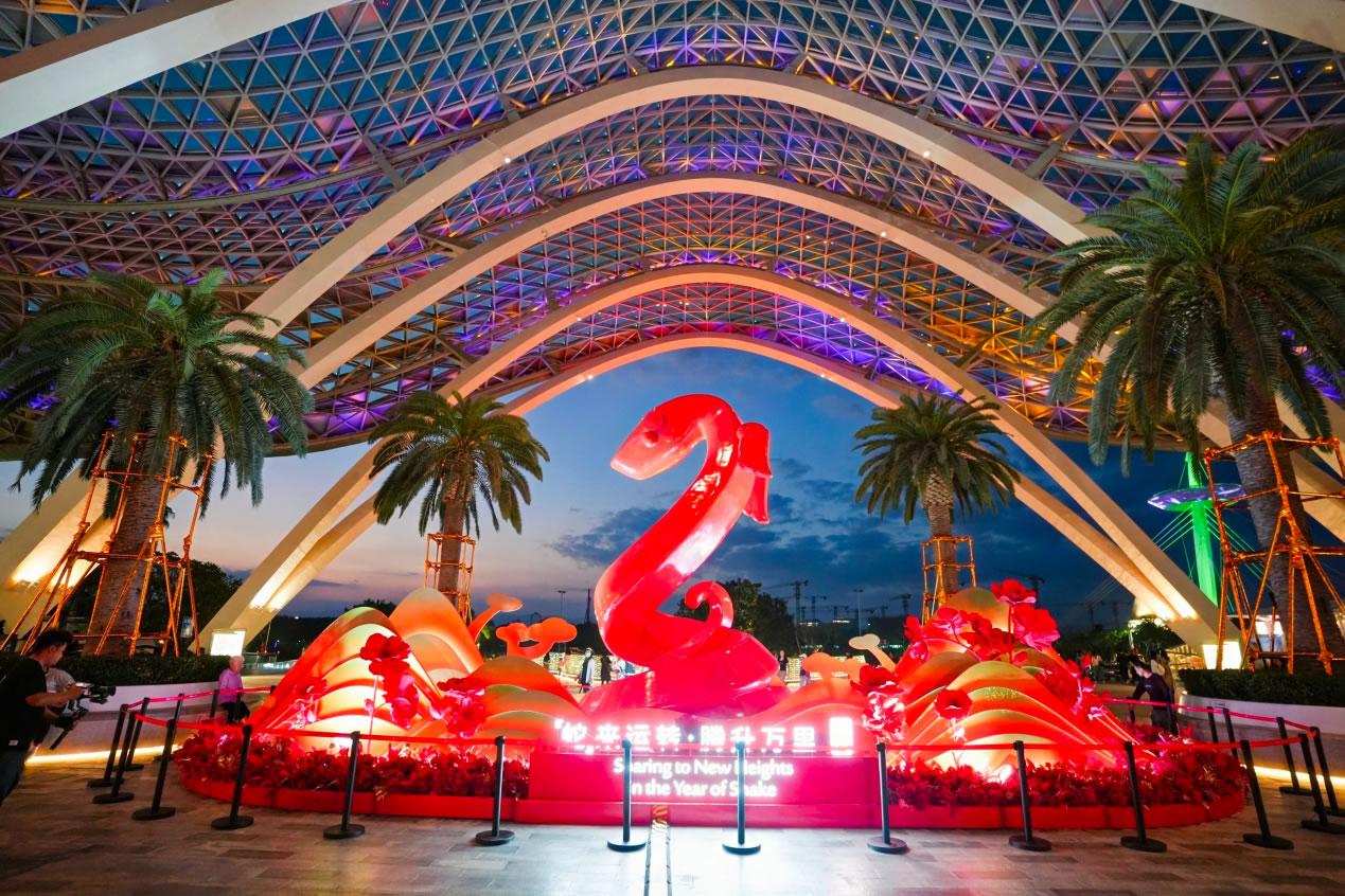 中免集團(tuán)以“免稅+非遺”煥新春節(jié)消費(fèi)體驗(yàn)，助推海南文旅市場(chǎng)熱潮